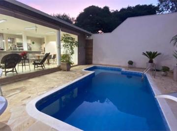 Casa · 400m² · 3 Quartos · 4 Vagas · Impecável residência à venda no Centro de Votorantim-SP: 3 quartos, 3 suítes, 4 banheiros, 3 salas,