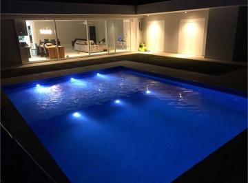 Casa · 540m² · 4 Quartos · 4 Vagas · Luxuosa casa em condomínio à venda em Sorocaba-SP, bairro Terras de Arieta, 4 quartos, 4 suítes, 1 s