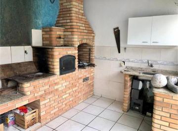 Casa · 226m² · 3 Quartos · 4 Vagas · Imperdível Casa à Venda em Sorocaba-SP, na Vila Jardini! 3 Quartos, 1 Suíte, 1 Sala, 3 Banheiros, 4