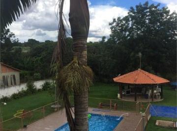 Casa · 250m² · 4 Quartos · 2 Vagas · Imperdível: Casa Rural à Venda em Araçoiaba da Serra-SP, Bairro Jundiaquara - 4 Quartos, 1 Suíte, 1