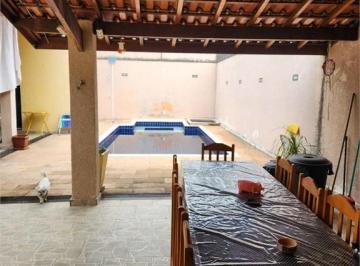 Casa · 216m² · 3 Quartos · 3 Vagas · Imperdível oportunidade: Casa à venda em Sorocaba-SP, Vila Barão - 3 quartos, 2 suítes, 1 sala, 4 ba