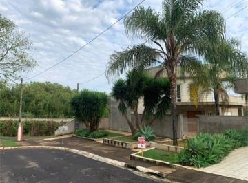 Casa · 219m² · 4 Quartos · 4 Vagas · Casa de luxo em condomínio - 4 quartos, 2 suítes, 4 banheiros, 219m² - Boituva-SP, Portal dos Pássar