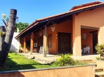 Casa · 570m² · 3 Quartos · 5 Vagas · Casa à venda em Itu-SP, Centro: 3 quartos, 1 suíte, 2 salas, 4 banheiros, 5 vagas, 570m² de área