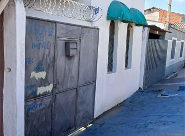 Casa · 200m² · 2 Quartos · 1 Vaga · Casa à venda em Sorocaba-SP, bairro Vila Barcelona: 2 quartos, 1 sala, 1 banheiro, 1 vaga de garagem