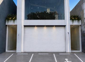 Comercial , Santos · Aluga Galpão / Depósito / Armazém/ 02 wcs/ 04 vagas, 700m² Novo - Santos SP Vila Belmiro.