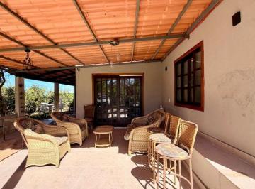 Casa de 2 quartos, Brasília · Casa de Alto Padrão no Núcleo Rural Jerivá – Moderna, Exclusiva e Cercada pela Natureza