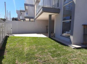 Casa de 3 quartos, Curitiba · Sobrado novo a venda - R$ 930.000,00 - 138 m² - Capão Raso