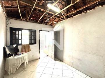 Esta espaçosa casa oferece uma excelente oportunidade para quem busca conforto e · Casa à Venda - Cangaíba, 2 Quartos, 305 m2