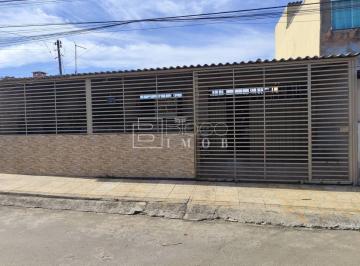 Casa · 170m² · 3 Quartos · 5 Vagas · Casa com 3 Quartos 170m² 4 vagas na Garagem Churrasqueira no Recanto das Emas