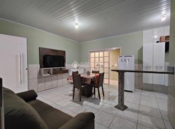 Casa · 67m² · 2 Quartos · 2 Vagas · Ótima casa, reformada e financiável, no Bairro Farrapos