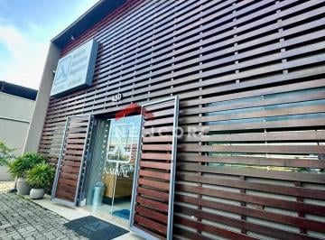 Casa · 296m² · 2 Quartos · 3 Vagas · Sobrado em Avenida André Franco Montoro - Jardim Terras de Santa Helena - Jacareí/SP