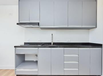 Apartamento de 1 quarto, Curitiba · Apartamento cozinha mobiliada de 28 m² com 1 quarto, vista livre à venda e aluguel em Rebouças