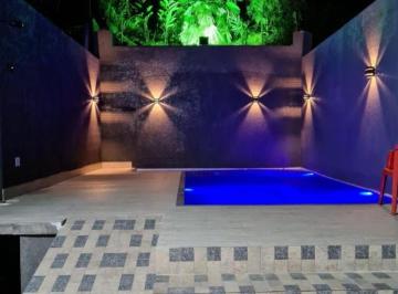 Casa de 3 quartos, Carapicuíba · LINDA CASA A VENDA EM CARAPICUIBA