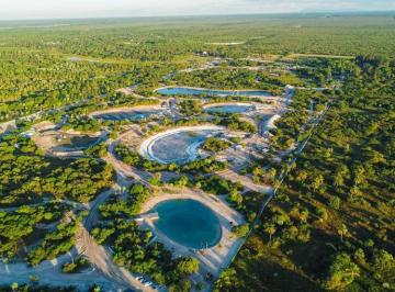 Terreno , Cruz · Terrenos a venda em condomínio fechado frente a lagoa , no famoso Vila carnaúba em preá.