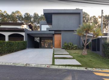 Casa de 4 quartos, Santana de Parnaíba · Casa de 360 m² mobiliada e decorada com 4 quartos sendo 4 suítes à venda e aluguel em Alphaville