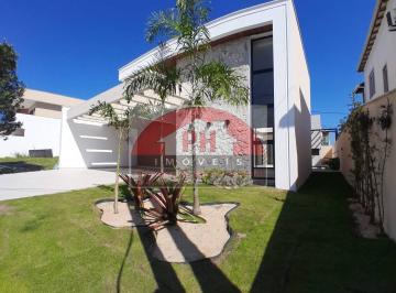 Casa · 168m² · 3 Quartos · 4 Vagas · Viva com Elegância: Casa de Alto Padrão no Condomínio Blue Garden
