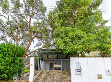 Casa de 4 quartos, Brasília · Excelente casa moderna e térrea com 4 suítes no condomínio Quintas do Sol no Jardim Botanico