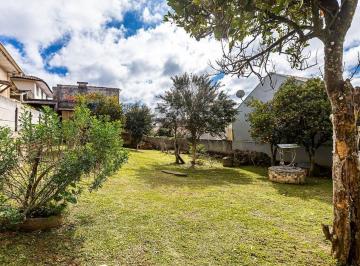 Casa · 178m² · 6 Quartos · 3 Vagas · Casa de alvenaria com 178 m² e terreno de 680 m² no Abranches