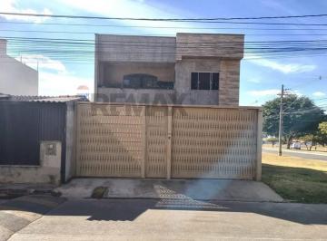Casa · 180m² · 4 Quartos · 2 Vagas · Casa de Esquina na Melhor Quadra Aceita Financiamento
