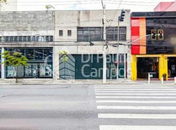 Comercial · 667m² · Galpão com loja e 946 m², pé direito com 3 metros de altura para locação na Av. Celso Garcia, Brás.