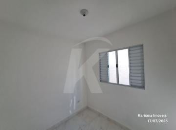 Casa · 32m² · 2 Quartos · Casa em condomínio com 2 quartos, sala, cozinha, banheiro e área de serviço