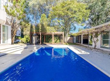Casa · 477m² · 4 Quartos · 4 Vagas · Excelente casa em condomínio no Seminário/Batel