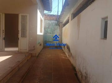 Casa · 183m² · 1 Quarto · 3 Vagas · Casa para Aluguel em Uberaba (Conjunto Uberaba) – R$ 1.300,00