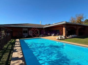 Rural · 4858m² · 4 Quartos · Chácara para LOCAÇÃO localizada no Condomínio Morada dos Deuses, Bairro dos Medeiros, em Itupeva/SP.