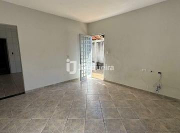 Casa · 80m² · 2 Quartos · 2 Vagas · Casa residencial à venda em Piracicaba-SP (Bairro Água Branca) • 2 dorm • 2 vagas