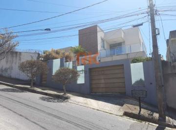 Casa · 250m² · 4 Quartos · 4 Vagas · EXCELENTE CASA NO BAIRRO TREVO