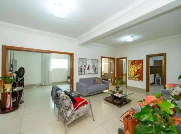 Casa · 236m² · 5 Quartos · 6 Vagas · Casa à venda no bairro Prado