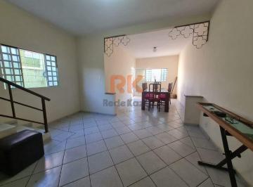 Casa · 180m² · 3 Quartos · 3 Vagas · Casa Geminada/ Santa Terezinha