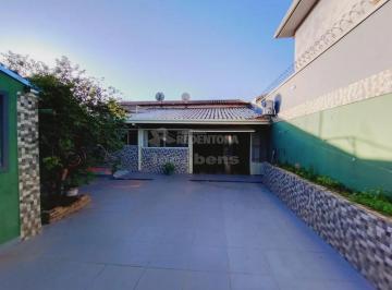 Casa · 220m² · 2 Quartos · 2 Vagas · Casa para Locação e Venda No bairro Parque das Amoras