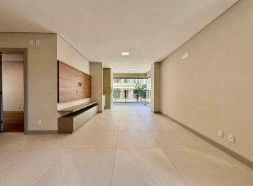 11647d376ed629085d719c7faf8b36fa21361dac · Apartamento com 2 suítes e sacada com churrasqueira no Centro de Florianópolis.