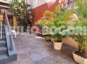 Comercial · 348m² · 1 Vaga · Oportunidade em Botafogo!Linda casa duplex em rua super silenciosa,ideal para mo