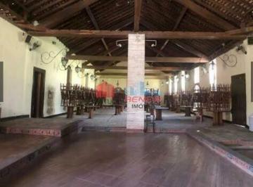 Comercial · 886m² · 80 Vagas · Galpão à venda no bairro Santa Candida em Vinhedo. SP.