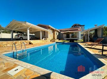 Casa · 350m² · 3 Quartos · 6 Vagas · Casa térrea no condomínio Vista Alegre com 3 suítes em um terreno de 1060 metros