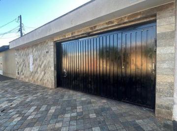 Casa · 200m² · 2 Quartos · Casa para venda em Adelino Simioni de 200.00m² com 2 Quartos e 1 Suite