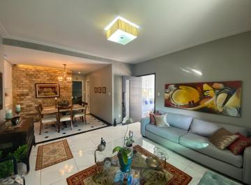 Casa · 120m² · 2 Quartos · 2 Vagas · Casa em condomínio para venda no condomínio Jaqueiras