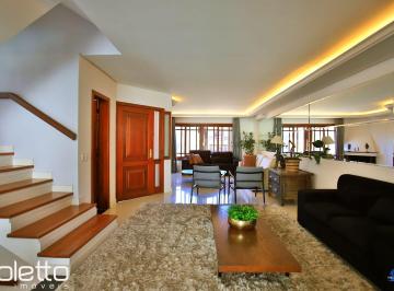 Casa · 285m² · 3 Quartos · 3 Vagas · Casa de 3 dormitórios, 3 vagas e pátio com piscina bairro Chácara das Pedras.