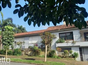 Casa · 360m² · 5 Quartos · 3 Vagas · Casa em Três Figueiras