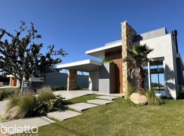 Casa · 204m² · 3 Quartos · 2 Vagas · Casa condomínio reserva das aguas