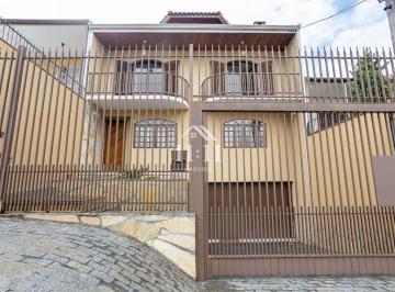 Casa · 212m² · 5 Quartos · 4 Vagas · Sobrado Reformado e Semi Mobiliado no Novo Mundo – Espaço, Conforto e Localização Privilegiada