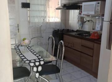 Casa de 2 quartos, Jacareí · Casa em Condomínio Residencial Alto do Jequitibá Bairro Pq Sto Antônio- 2 Dormitórios - 52m².