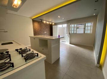 Foto 1 · Casa Térrea Reformada de 02 dormitórios à Venda – Aviação, Praia Grande/SP