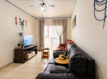 Foto 1 · Apartamento com 2 quartos, suíte, frente rua, 1 vaga a 200 Metros da Praia no Canto do Forte – Praia