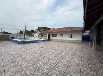Foto 1 · Casa com piscina em Praia Grande