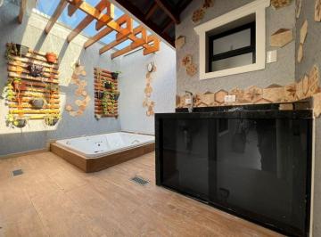 Foto 1 · Casa Geminada Alto Padrão em Praia Grande com 3 Quartos, 2 Suítes, 2 Vagas, Área Gourmet e Spa