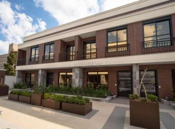 Casa · 255m² · 3 Quartos · 4 Vagas · Casa para aluguel - no Portão