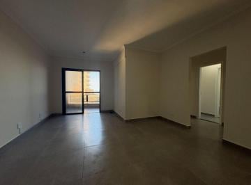 Foto 1 · Apartamento 2 Dormitórios com Suíte na Vila Caiçara – 81m², Piscina, Sacada Vista Mar e 1 Vaga